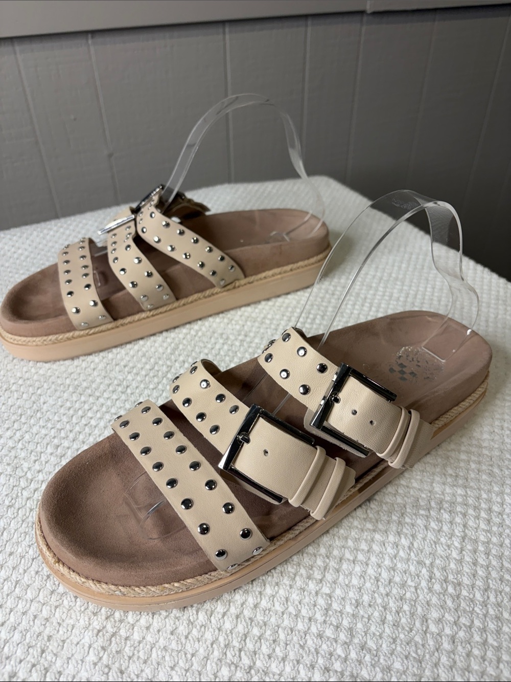 Vince Camuto Ciandra Studded Slide Sandals Sago Beige Buckle Flat Sz 10 - Picture 9 of 10